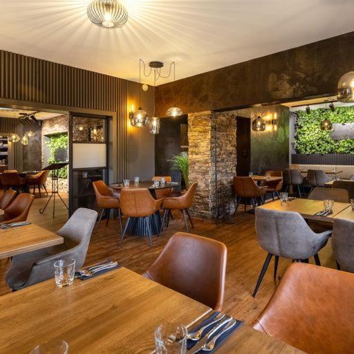 Garden Restaurant & Pension Pardubice Exterior photo