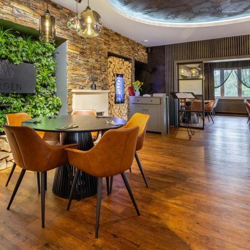Garden Restaurant & Pension Pardubice Exterior photo